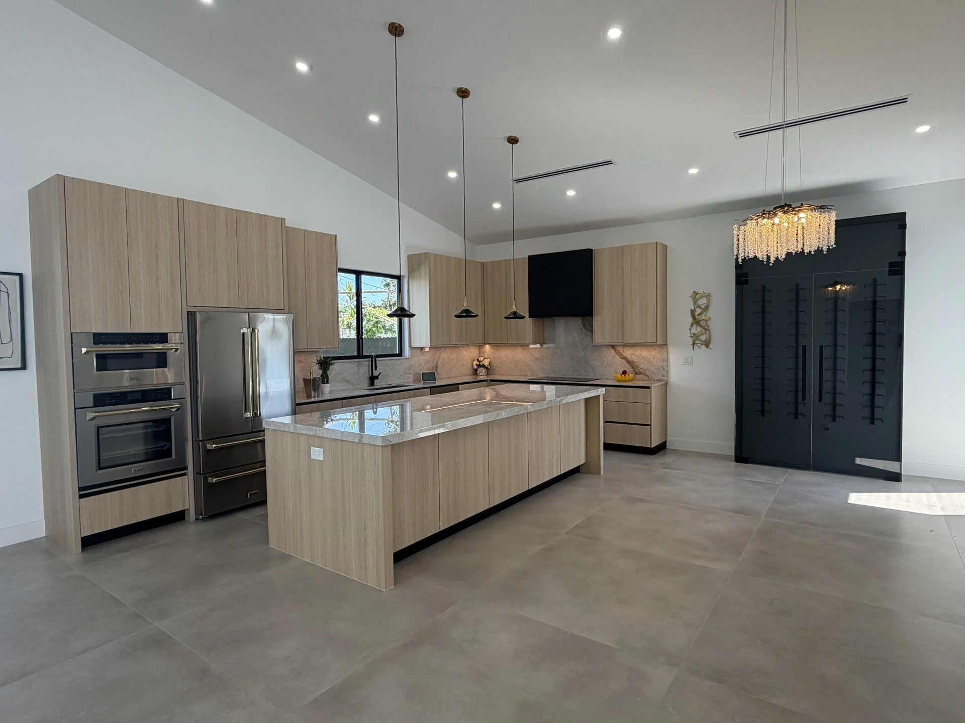 Casa remodelada en Miami por Add Building Contractor