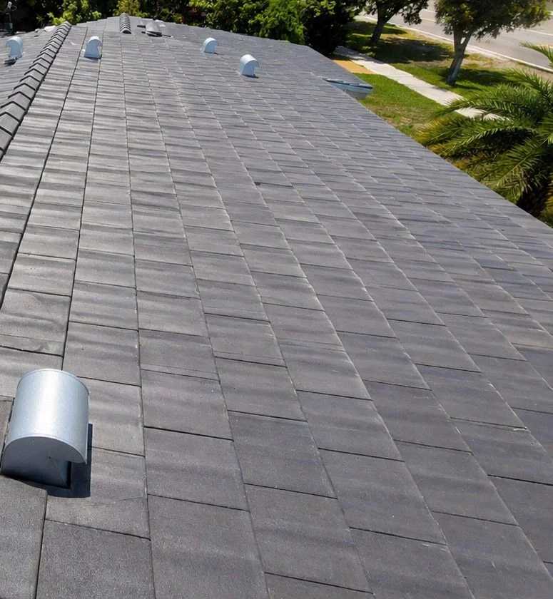 Roof installation and finishes in Miami